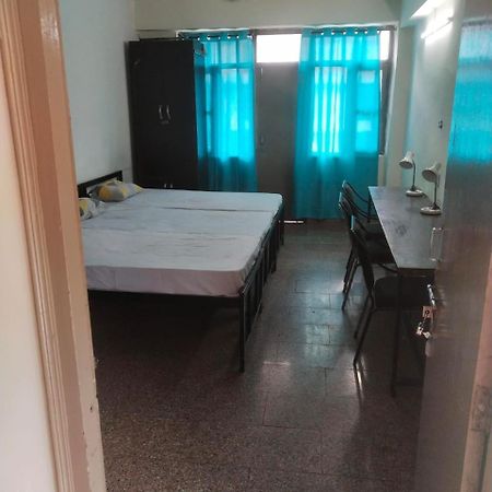 Abuzz Oxfordcaps Chanakya Hostel Solan Εξωτερικό φωτογραφία